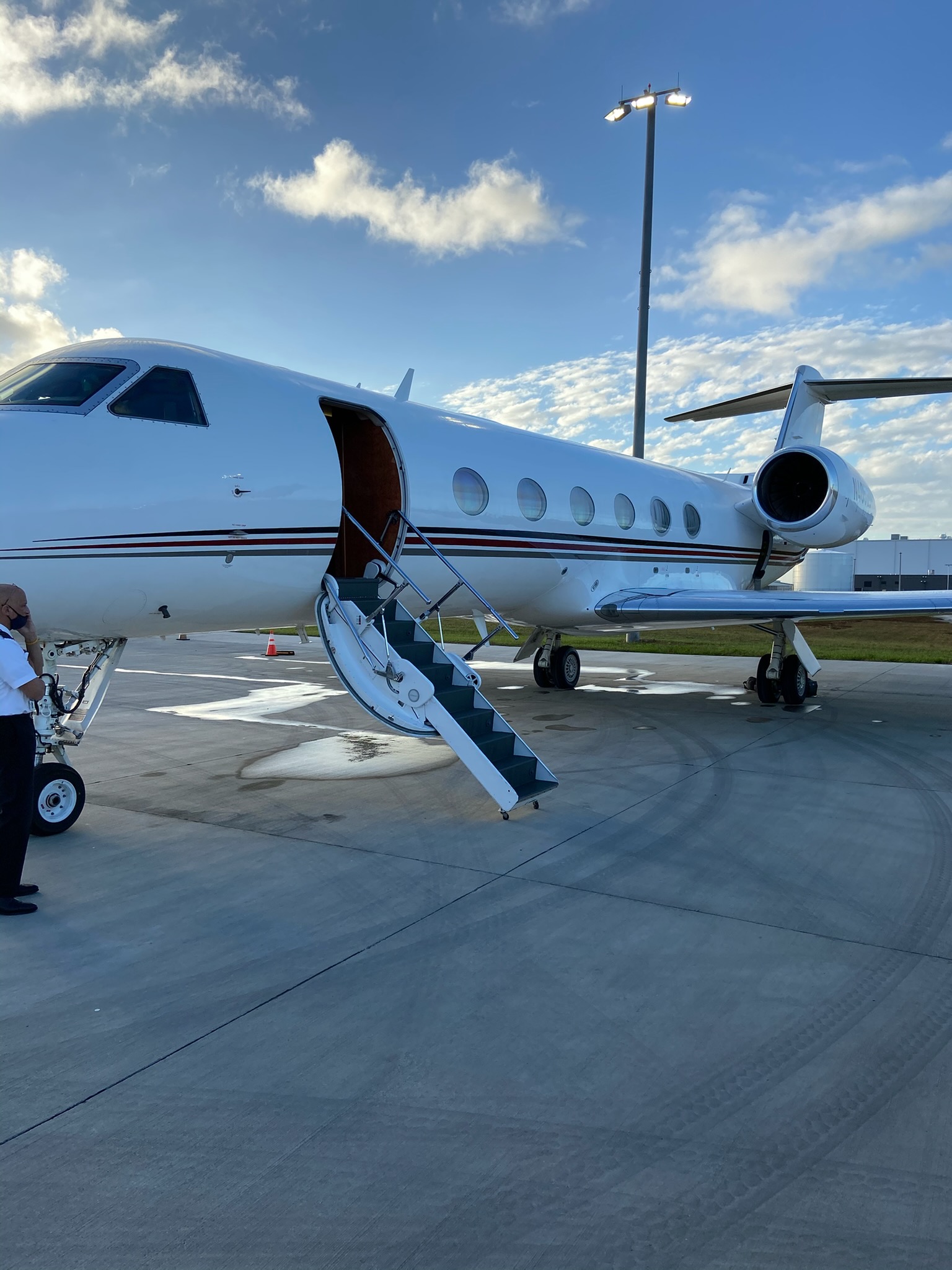 Private jet arrival for a SkyLinks curated golf experience